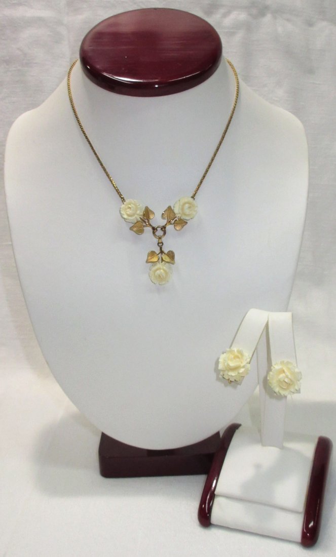 VanDell Faux Carved Rose Necklace Set (1 of 9)