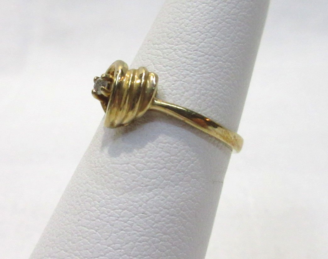 10Kt Diamond Ring (1 of 6)