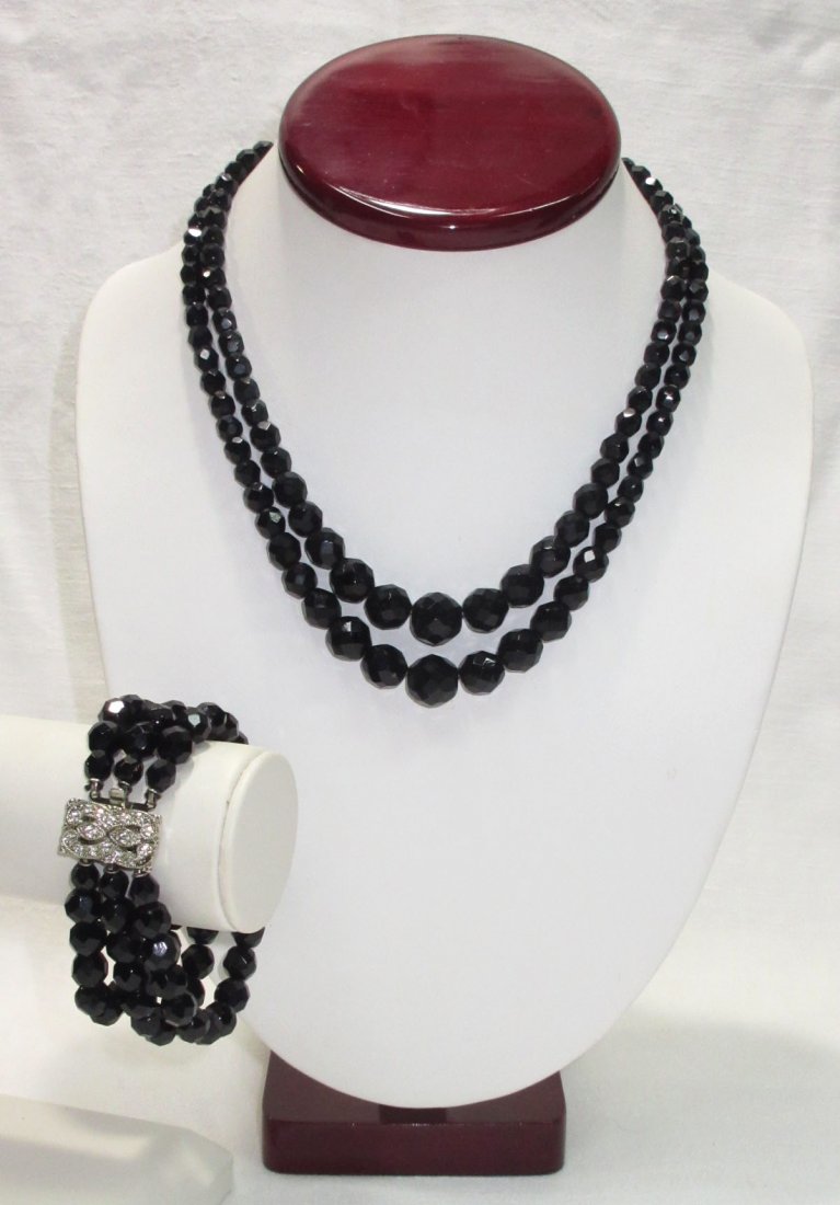 Great Black Glass Laguna Necklace & Bracelet (1 of 6)