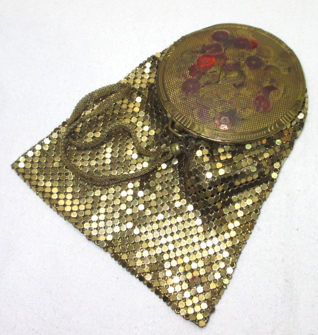 1930's Evans Mesh Vanity Bag (1 of 5)