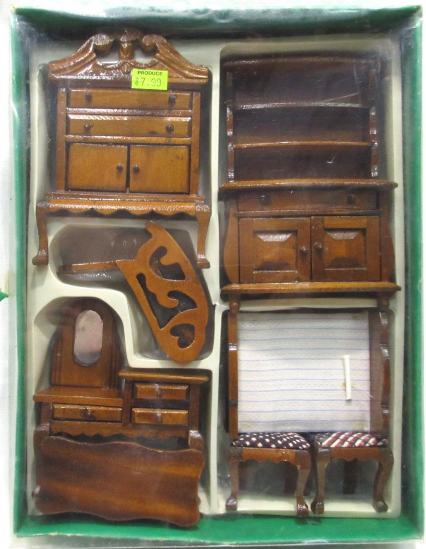 Wooden Doll House Furniture NOS (1 of 4)