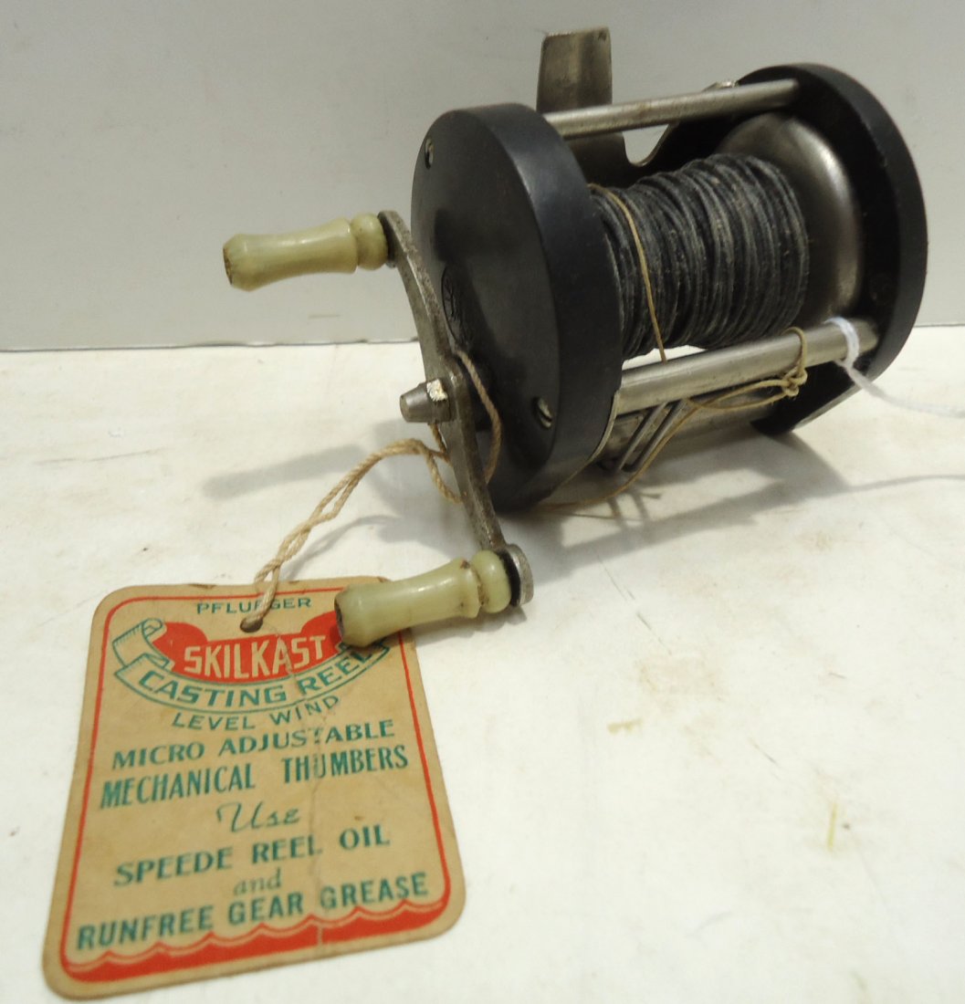 Old Bait Casting Reel (1 of 7)