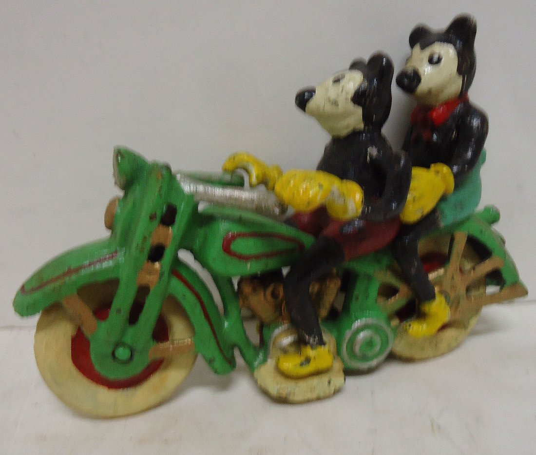 CI Mickey Mouse Motorcycle Modern (1 of 4)