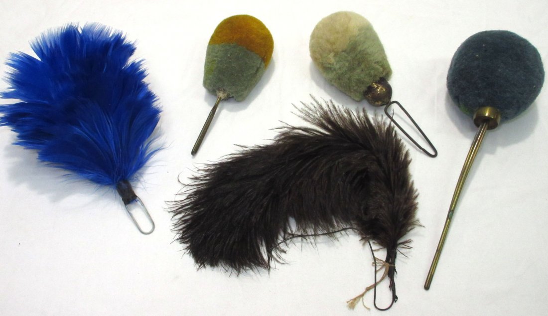 Lot of Civil War Hat Feathers & Pom Poms (1 of 6)