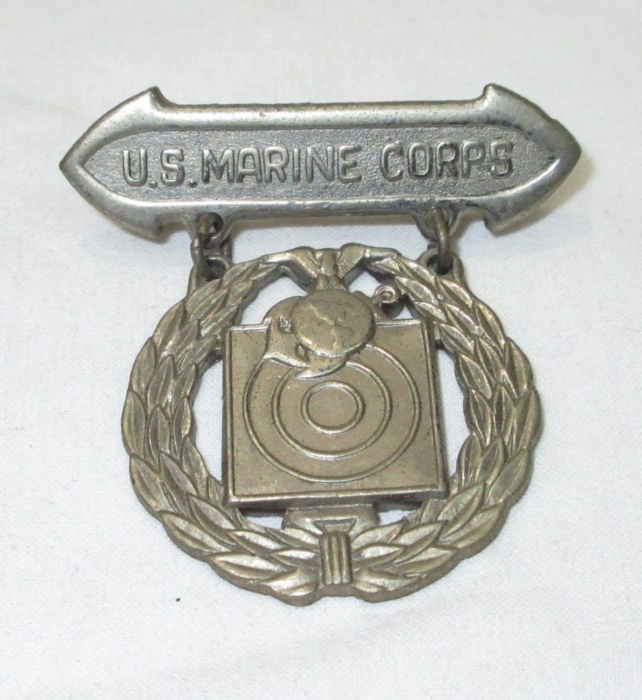 USMC Marksman Badge: 1 1/2"W