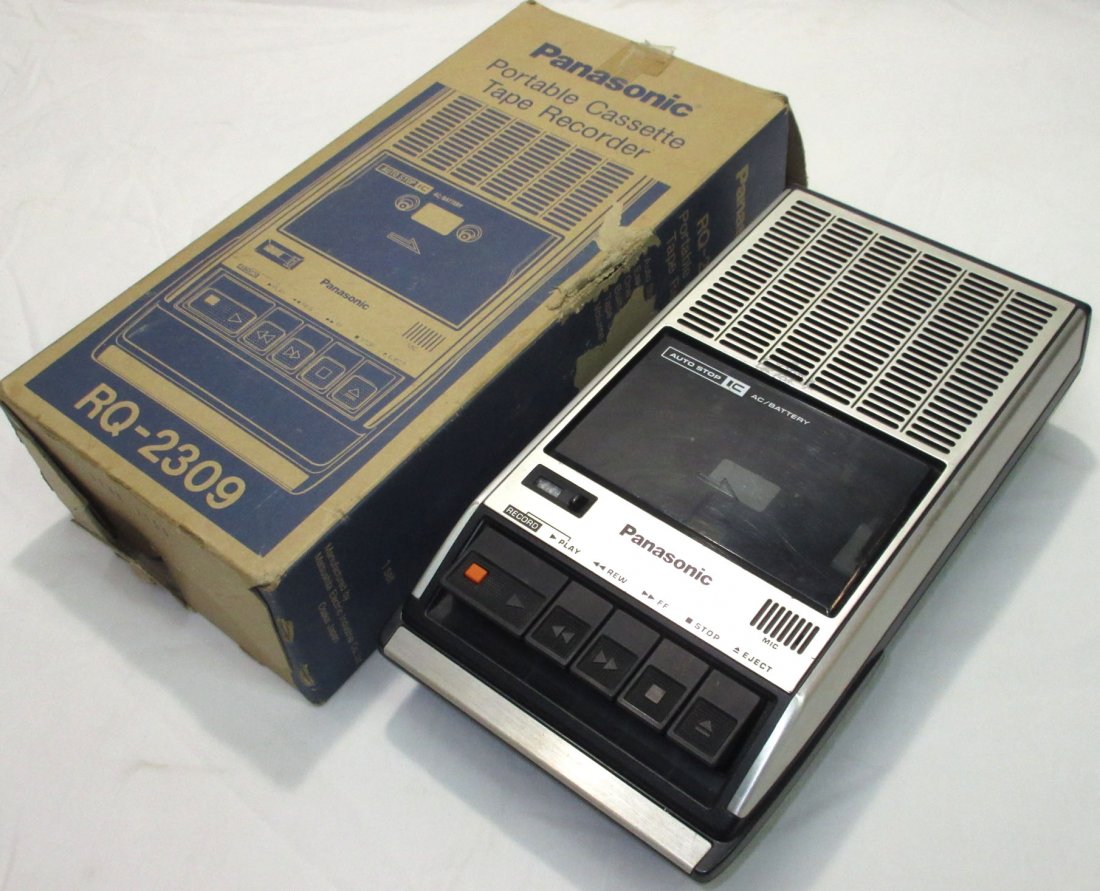 Panasonic Portable Cassette Tape Recorder (1 of 4)