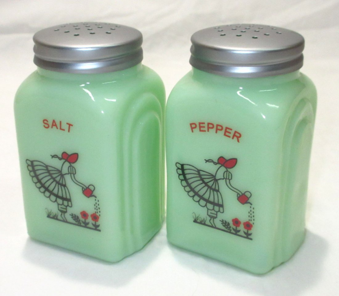 Jadeite Salt & Pepper (1 of 4)