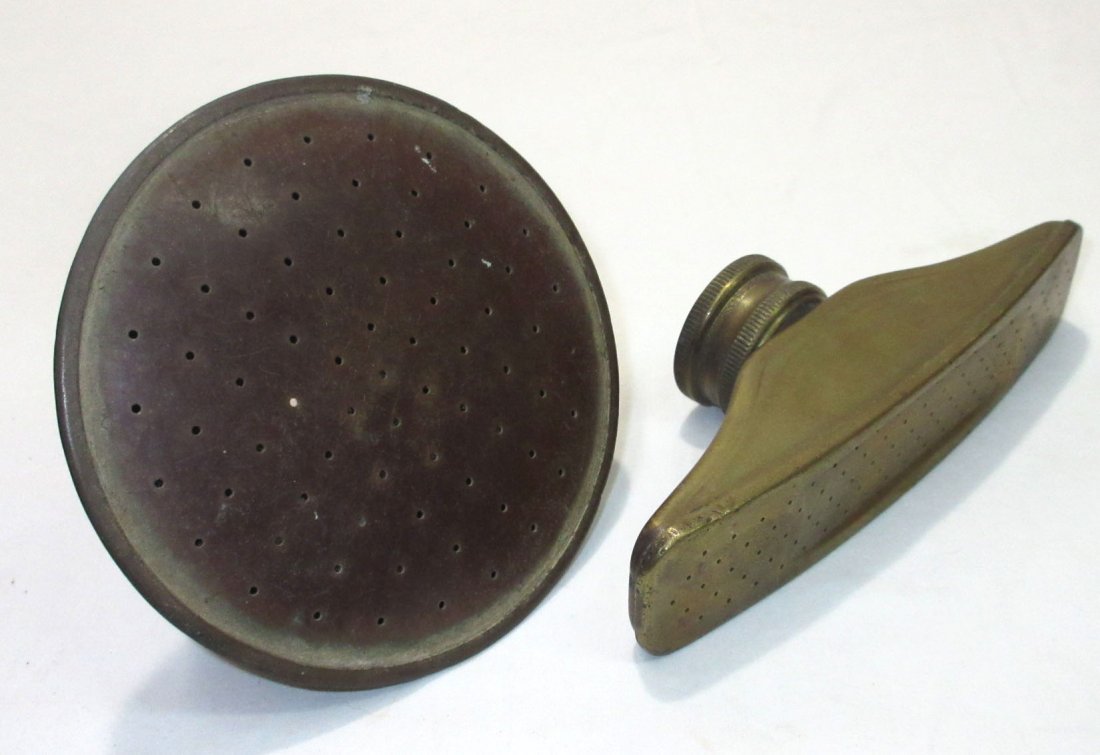 2 Brass Sprinkler Heads (1 of 5)