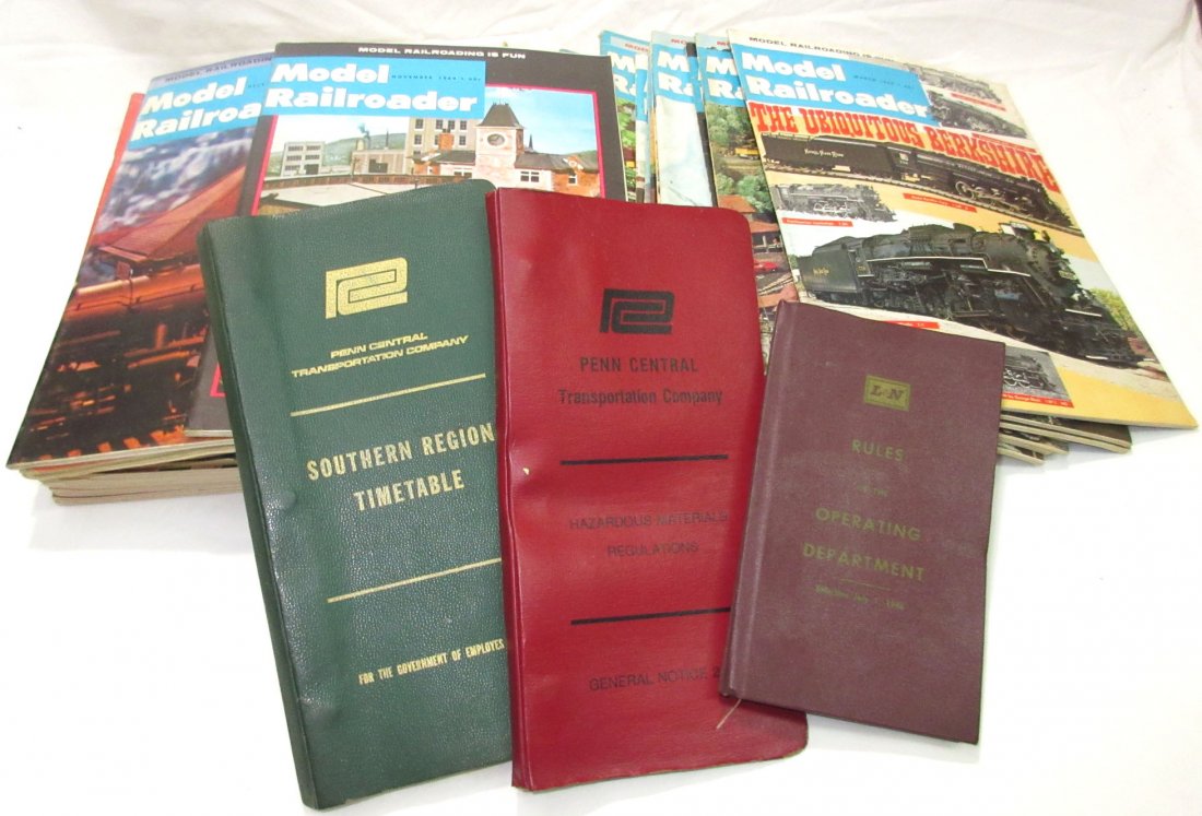 Railroad Timetable, Rules, Books, & Magazines: Model Railroader