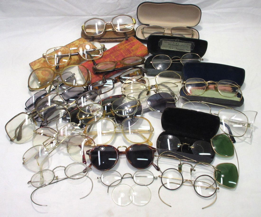 Lot of Eye Glasses (1 of 7)