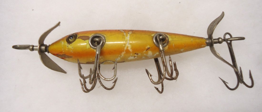 Antique Wooden Fishing Lure (1 of 3)