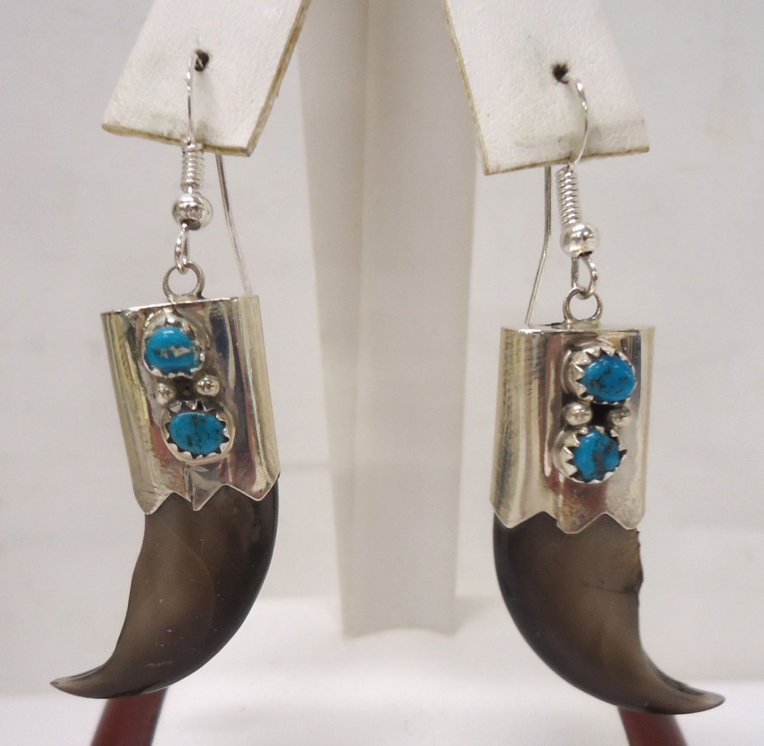 Navajo Sterling Turquoise Bear Claw Earrings (1 of 2)
