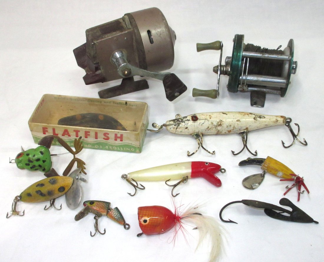9 Lures & 2 Reels: 11pc