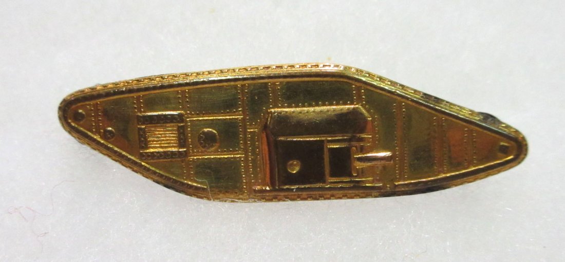 W.W.II Tank Medal (1 of 4)