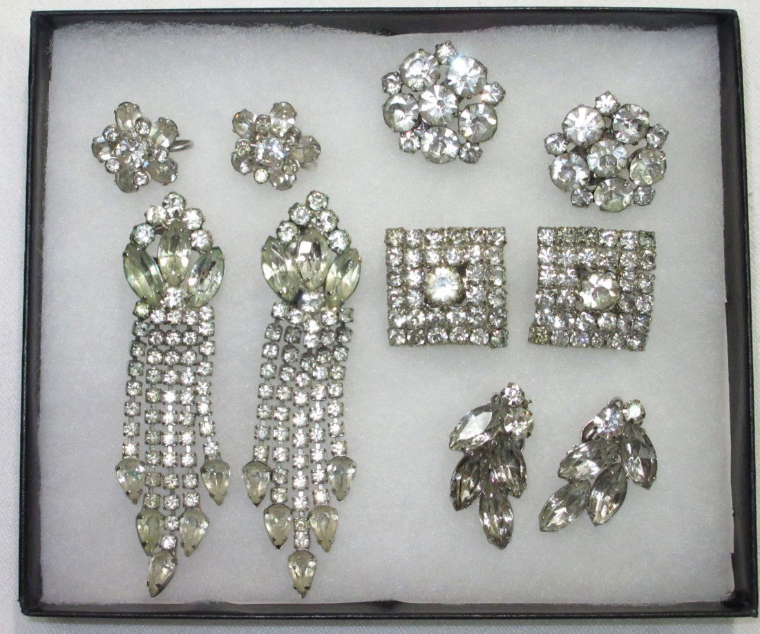 5 Pairs Quality Clear Rhinestone Earrings (1 of 6)