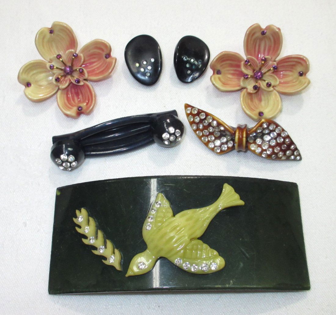 Rhinestone Embedded Pins/Sash Belt/Earr (1 of 7)