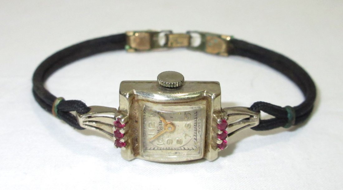 Warren 14Kt Ladies Watch (1 of 5)