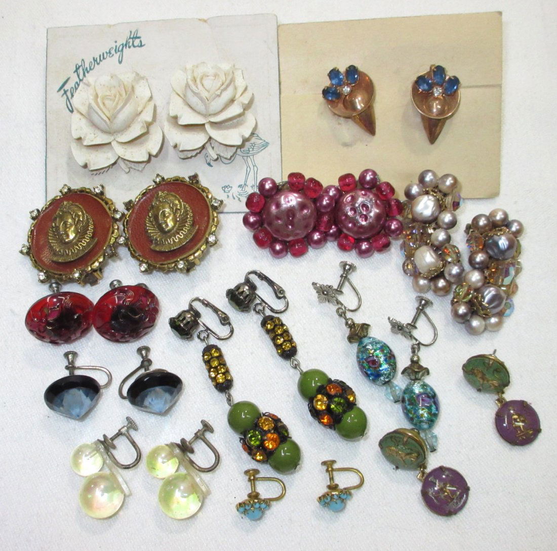 12 Pr.'s Unique Special Earrings. Art Gls, Crvd (1 of 9)