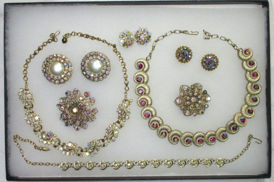 8 pc! AB Rhinestone Goldtone Jew. Lot (1 of 9)