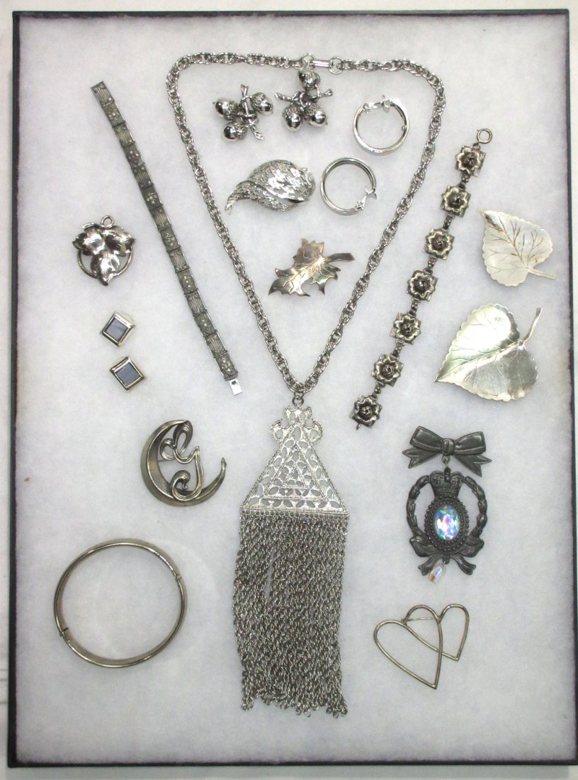 Lg. Silvertone Jewlery Lot: Inc. Great Tassel Necklace, Bracelets, Pins & Earrings