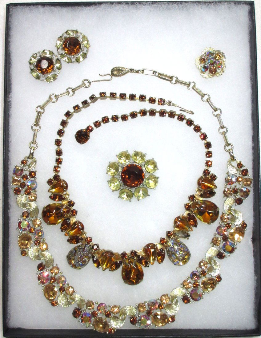 Lisner Topaz/Amber Glass Necklace (1 of 9)
