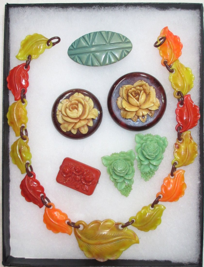 7pc Carved Lucite Jewelry. FUN: Inc.16" Lucite Leaf Choker (msg hook), Pr. Green 1 1/2" Carved Lucite Dress Clips - Floral 2" Dress Clip & 1 1/4"Red Pin