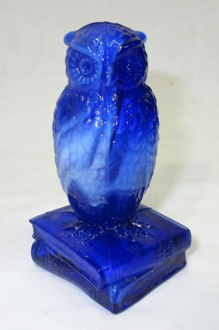 Boyd Glass Owl Paperweight (1 of 3)