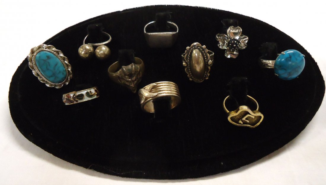 10 Costume Silver Tone Rings (1 of 5)