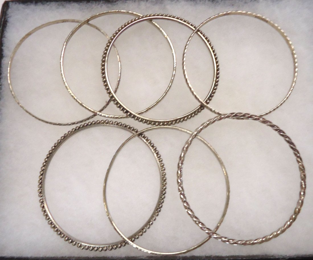 7 Vtg. Indian Silver Bracelets (1 of 3)