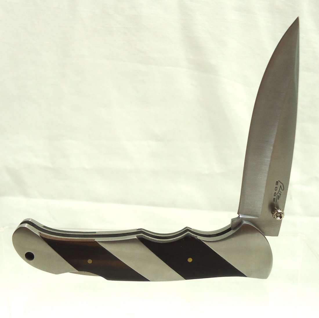 4 1/2" Lock Blade Folding Knife (1 of 2)