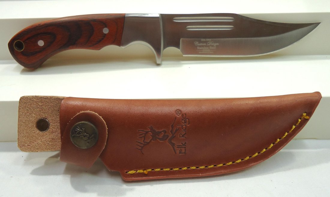 9 1/4" Elk Ridge Hunting Knife (1 of 2)