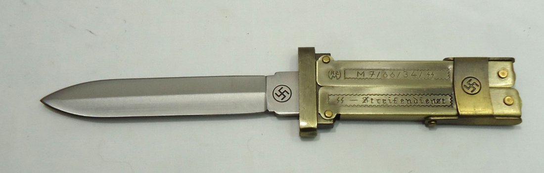 Modern Nazi Paratrooper's Folding Knife: 5 3/4" closed, 8" open