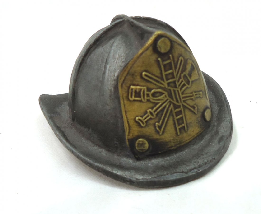 Modern C.I. Fireman's Helmet Bottle Opener (1 of 3)