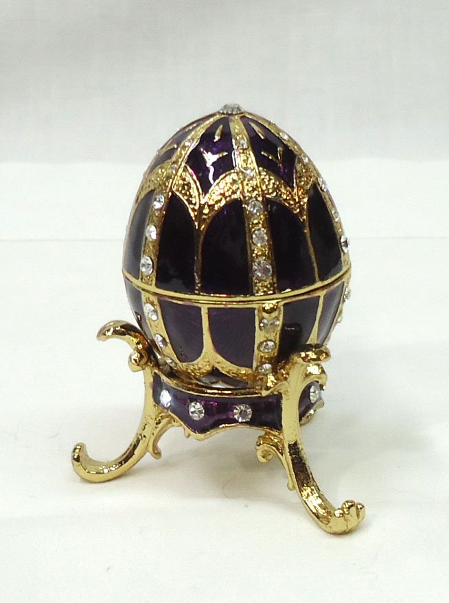 Enameled Egg Ring/Pill Box: 2 1/8"T x 2"W