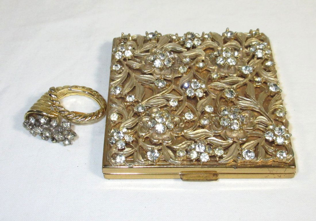 Evans Rhinestone Compact & Cocktail Ring (1 of 7)