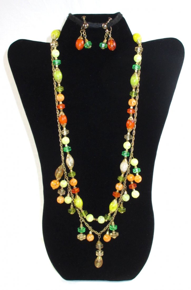 Colorful Lucite Necklace Set (1 of 5)