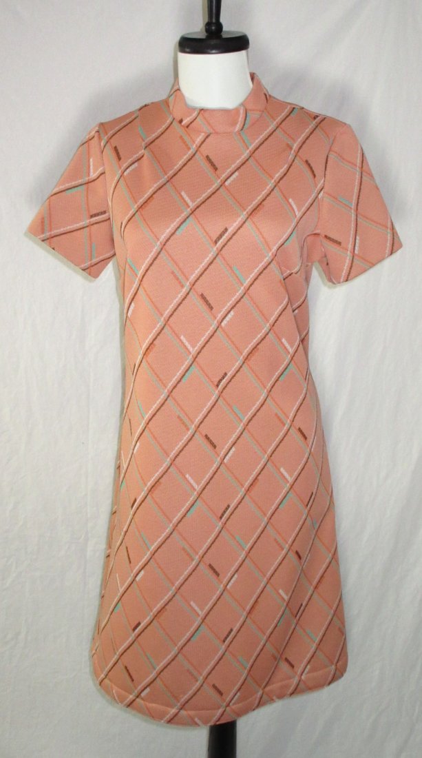 Classic 70's Polyester Skimmer Dress: 36" Bust, 32" Waist & 38" Long. Peach/Turquoise/Brown & White Patterned Polyester Skimmer Dress