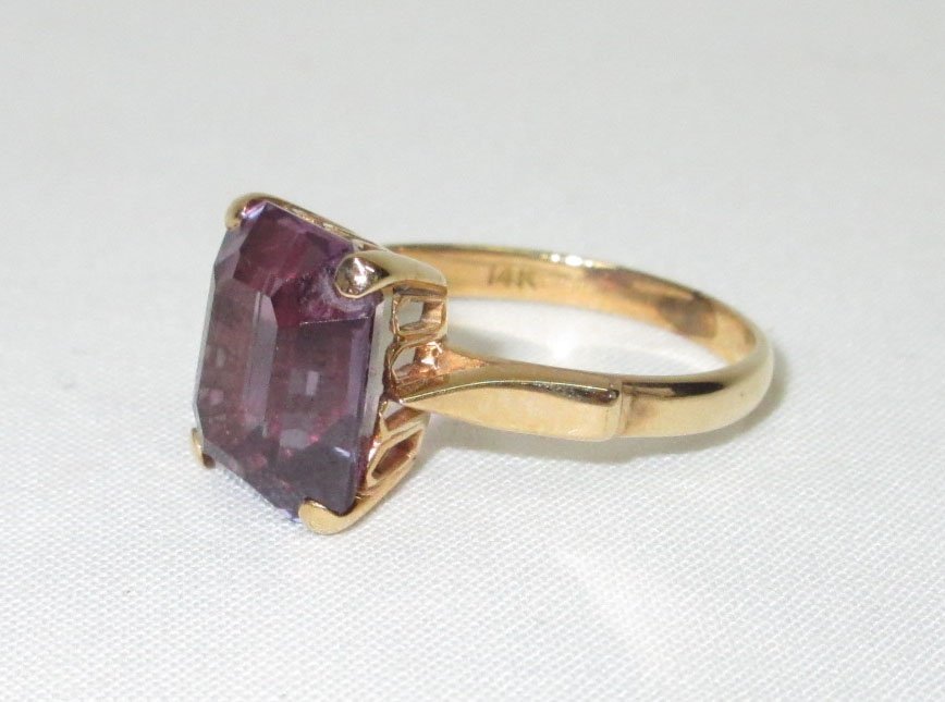 14Kt Purple Sapphire Ring (1 of 6)