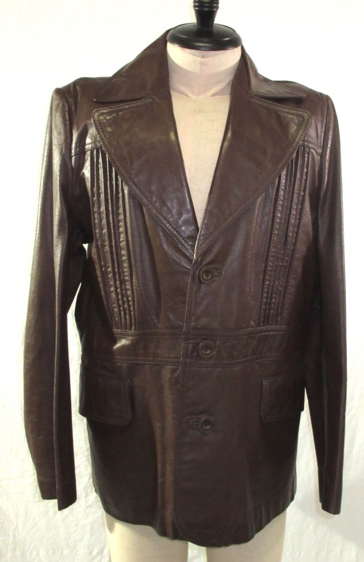 1970's Ohlrbach's Genuine Leather Men's Jacket: Ohlrbach's 44" Chest,36" Sleeve from Mid Neck, 30" Long Detailed Wide 4 3/4" Lapel Lined Chocolate Brown Leather Men's Jacket