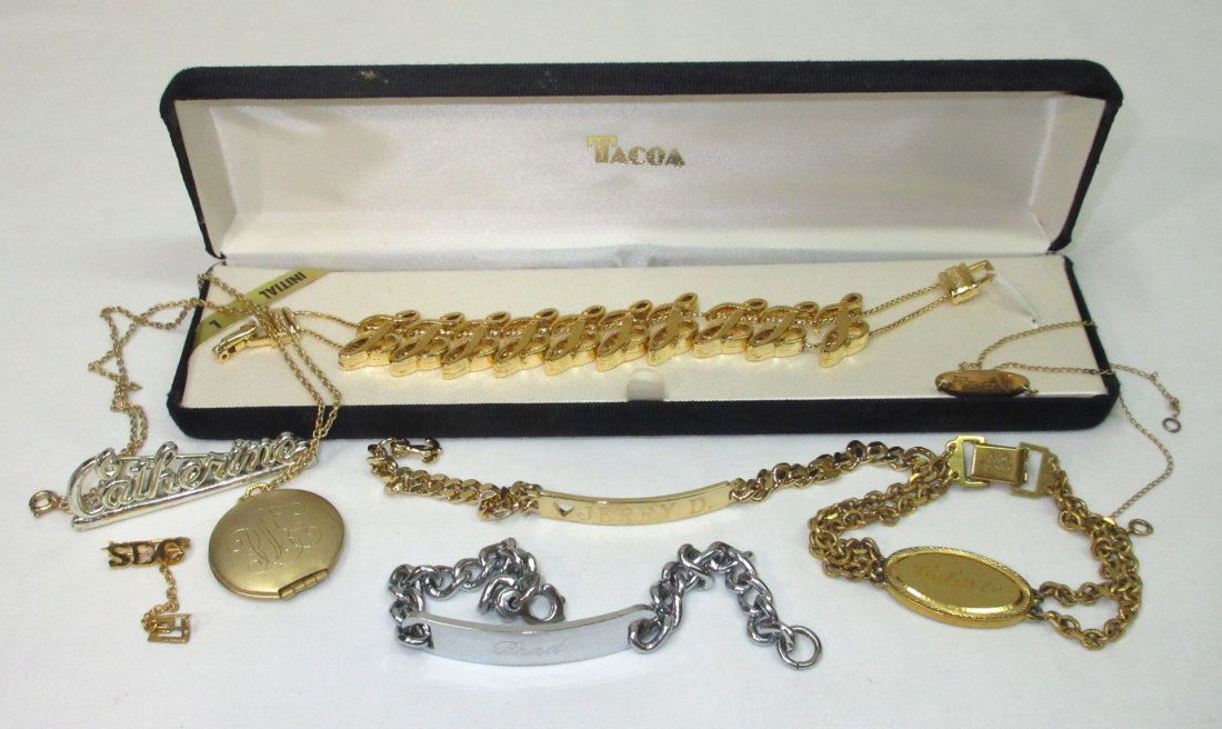 Vtg. Misc. Name Jewelry. 8pc (1 of 6)