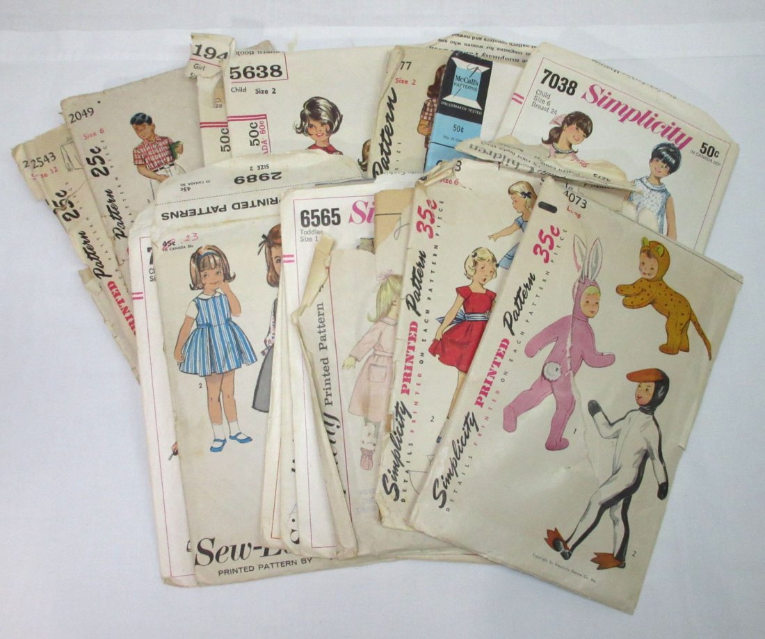 "18" Toddler, Boys, Girls, Costume 40's,50's, 60's (1 of 4)