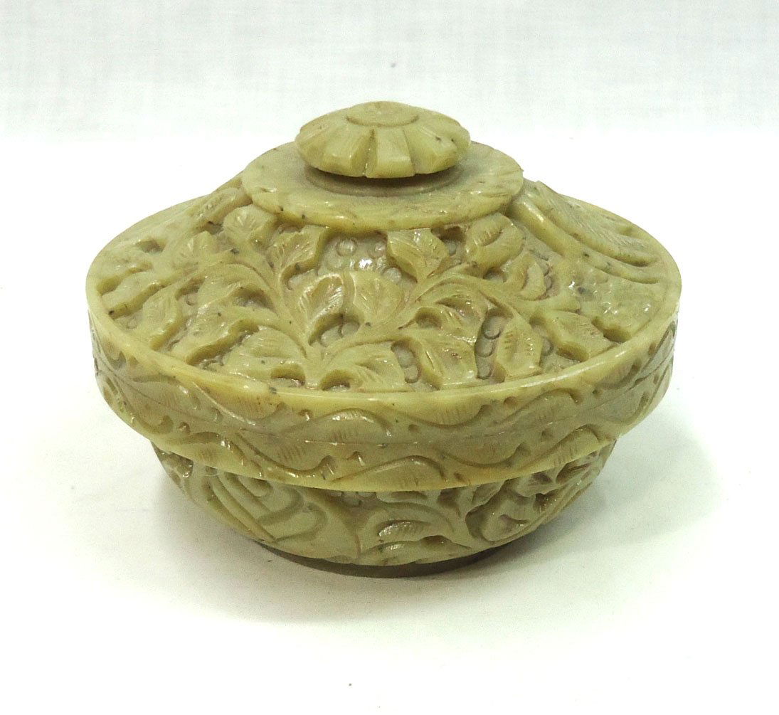 Oriental Hardstone Box (1 of 3)