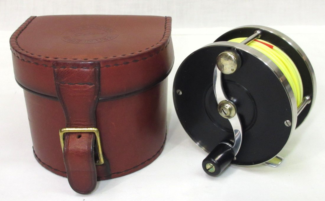 Saracione #346 5 wt. Deluxe I Reel (1 of 8)