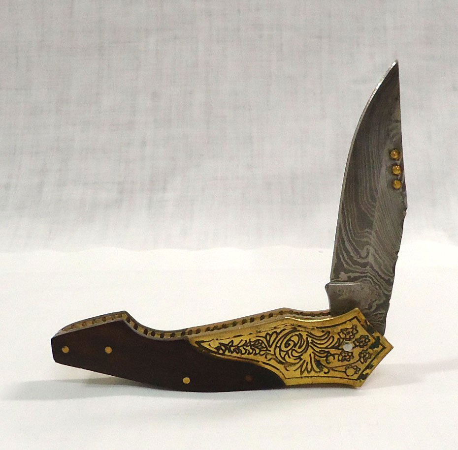 4 5/8" Chipaway Damascus Folding Knife: 4 5/8"