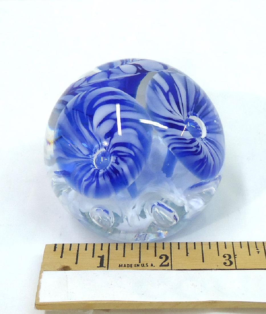 Gibson Sgnd Paperweight (1 of 4)