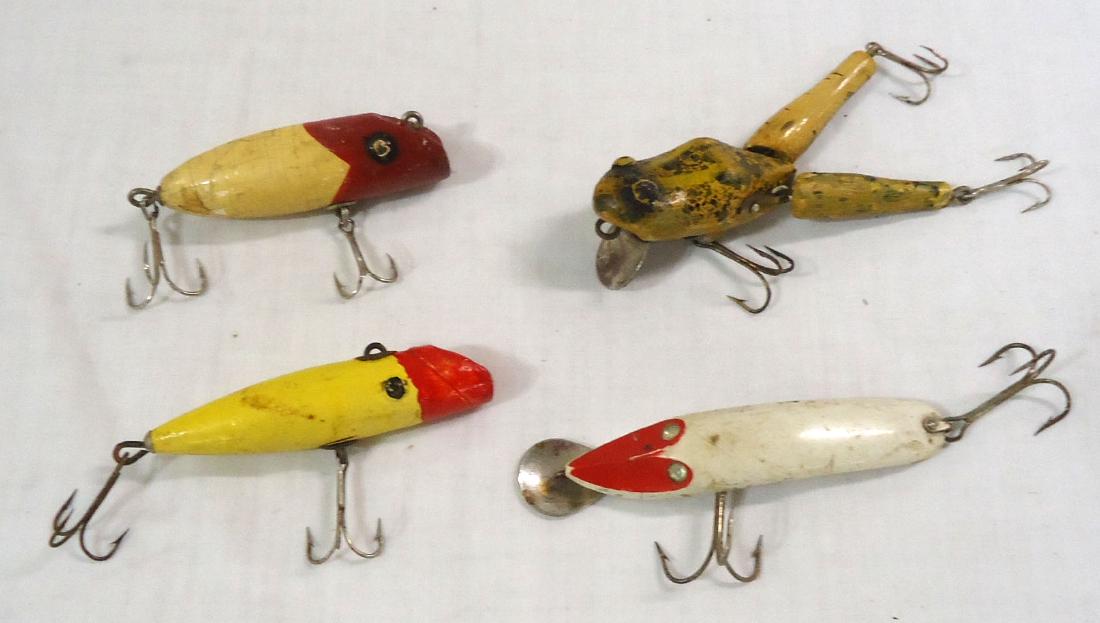 4 Vintage Fishing Lures (1 of 3)