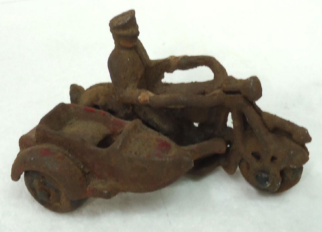 Modern C.I. Motorcycle Toy (1 of 3)