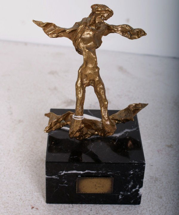 Salvador Dali, Spanish 1904-1989 "Triton Aldo" bro: Salvador Dali, Spanish 1904-1989 "Triton Aldo" bronze on marble base, 267/300. H: 9"