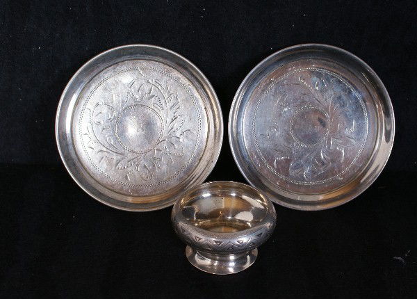 3 Pcs. Russian '84' silver, salt cellar and two sm: 3 Pcs. Russian '84' silver, salt cellar and two small dishes. Dishes: 3 5/8"