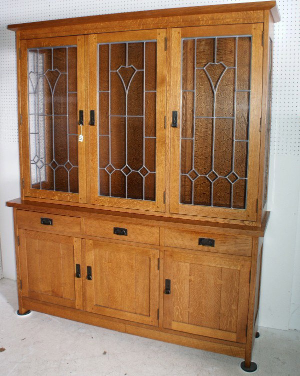 Stickley oak breakfront. H: 82" W: 68 1/2" D: 18" : Stickley oak breakfront. H: 82" W: 68 1/2" D: 18"